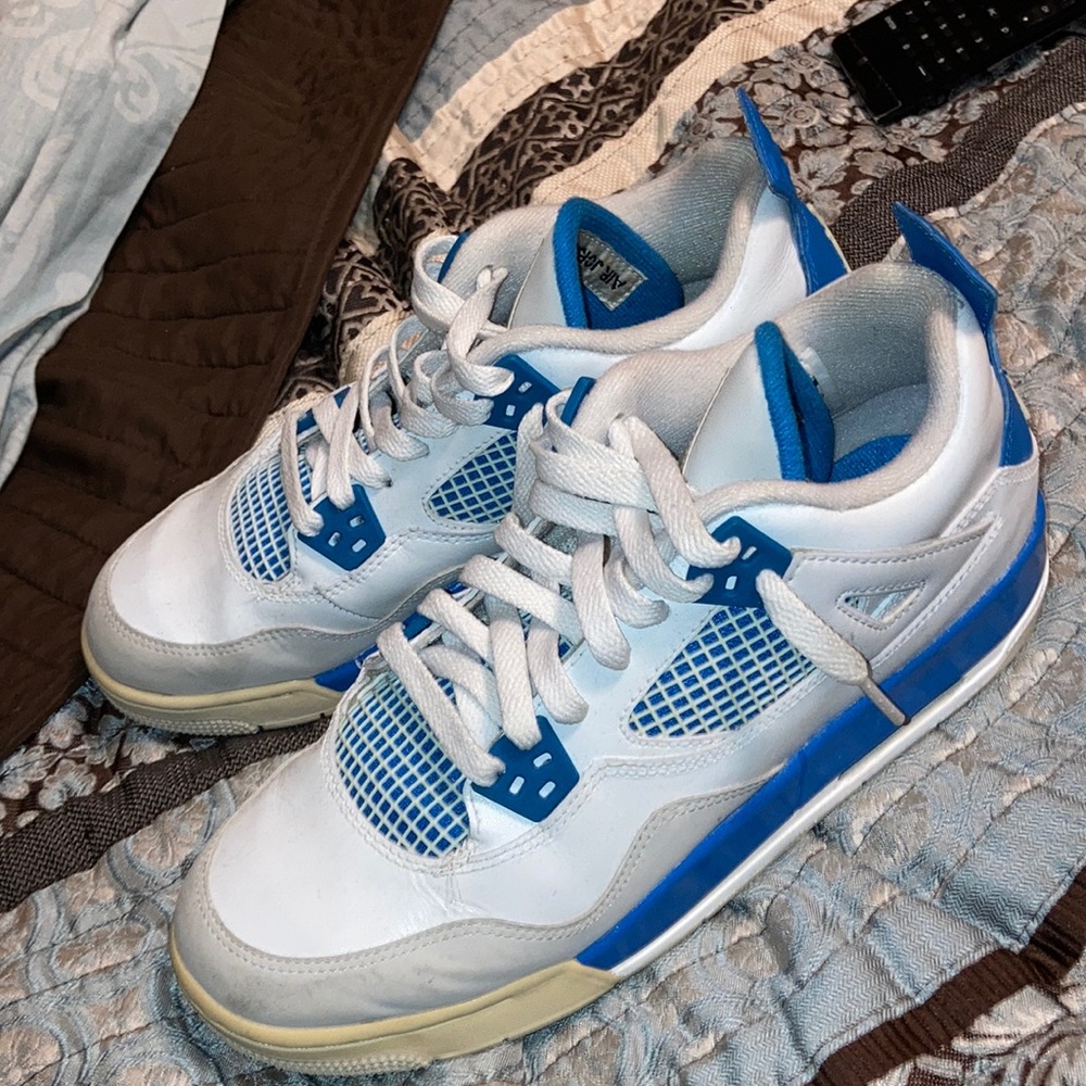 Military Blue Jordan Retro 4